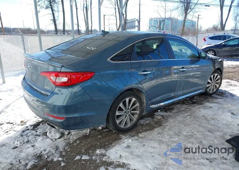 2015 Hyundai Sonata Sport z USA, uszkodzony, nr VIN 5NPE34AF0FH101042